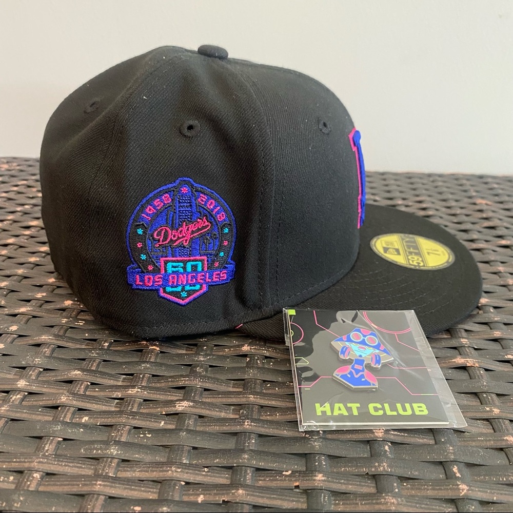 Hat Club Exclusive CyberPunk New Era‎ LA Dodgers With Pin - Picture 8 of 9